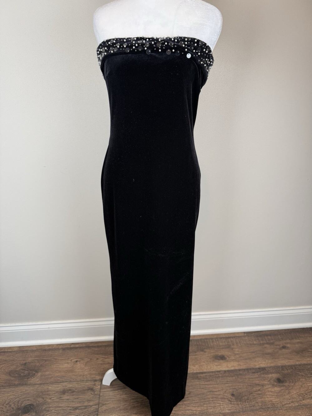 Vintage Black Strapless Rhinestone Embellished Velvet Fit Flared Maxi Prom Dress